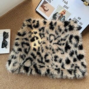 SHEIN Privé Plus Size Women Y2K Chic Fluffy Leopard Print Mini Skirt